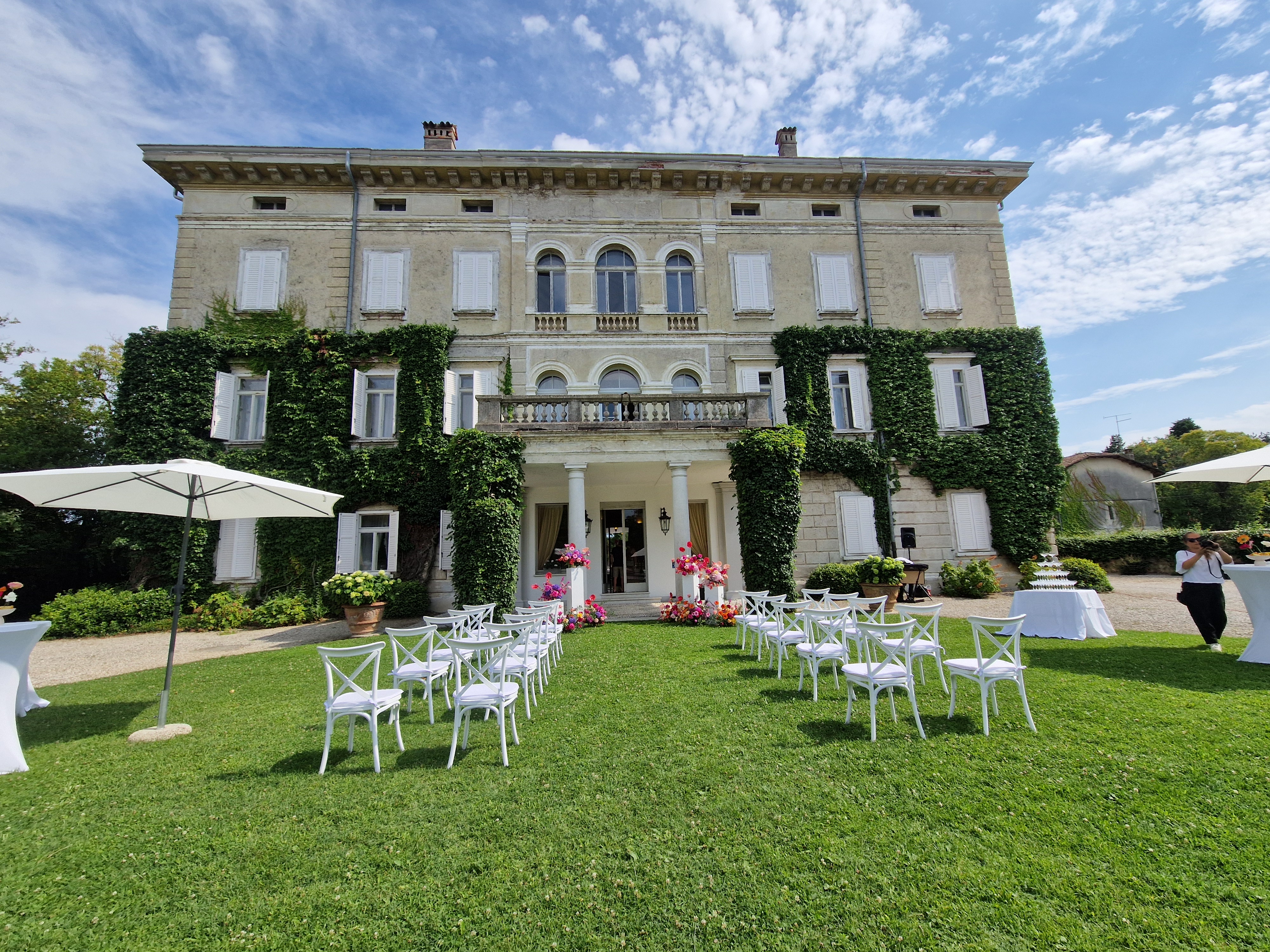 How to Write Instagram Captions That Actually Book Weddings